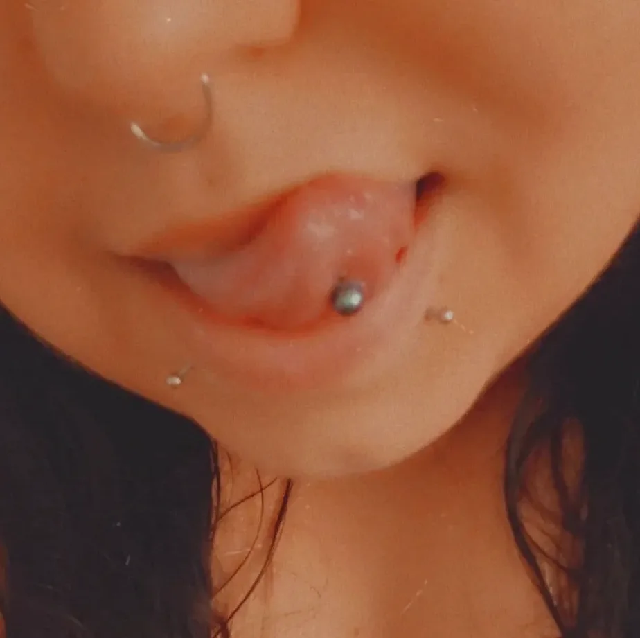 Elena, 30