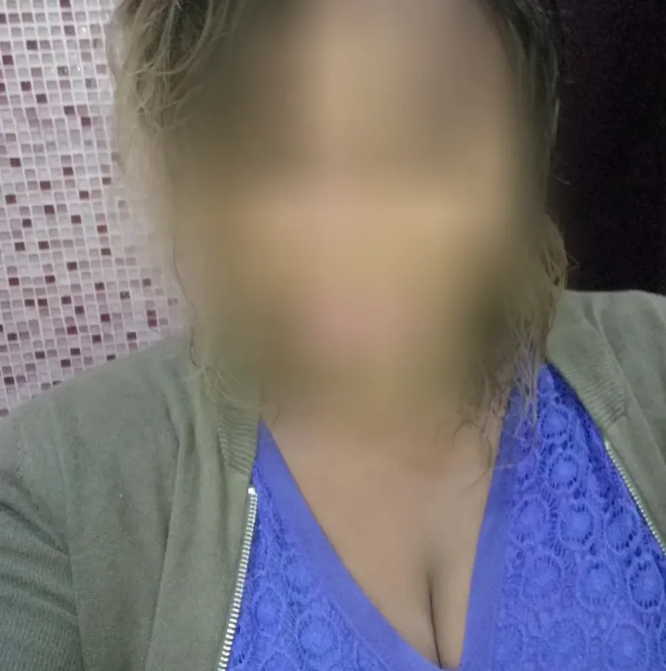 Emilia, 27