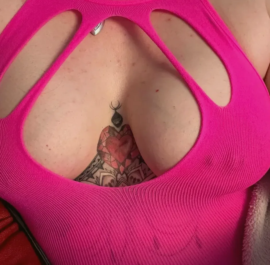 Helena, 39