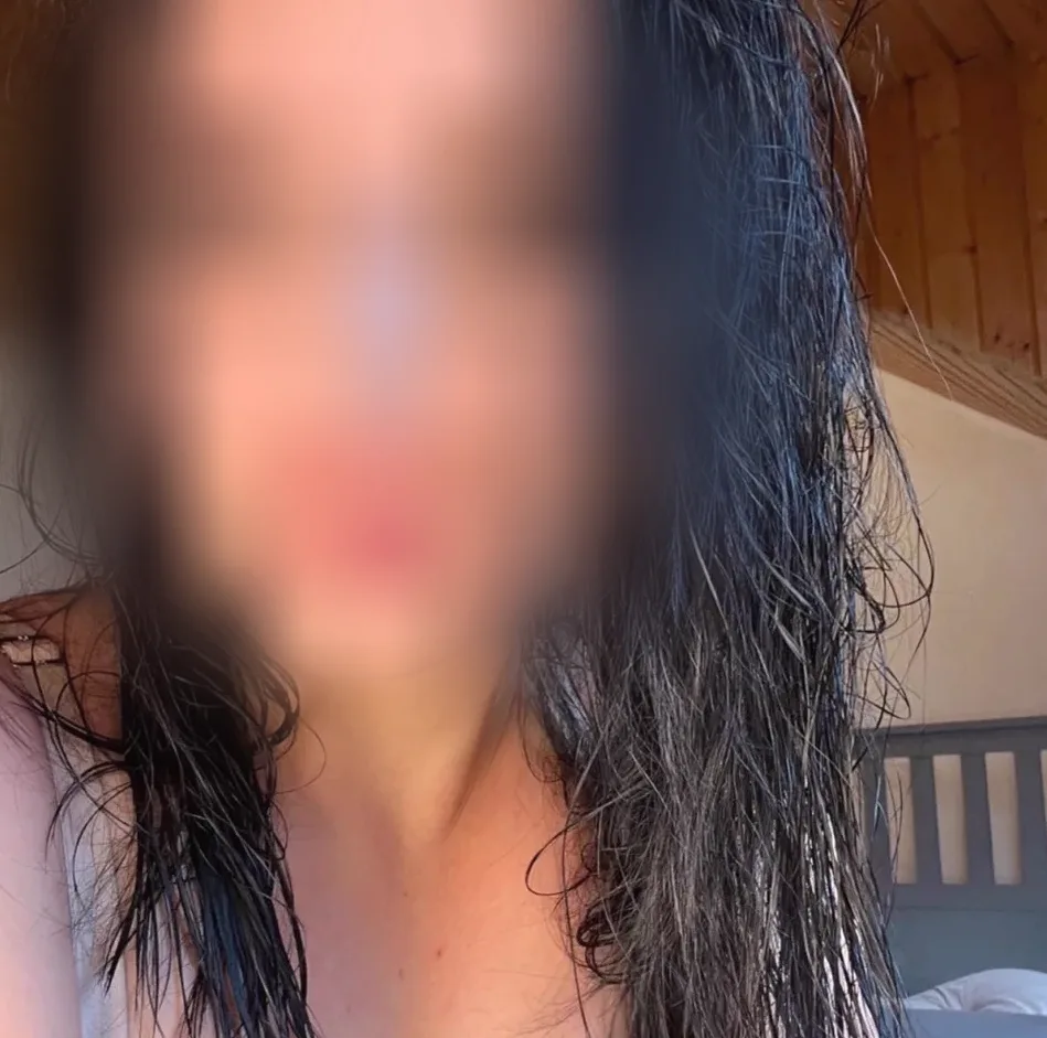 Jasmin, 21