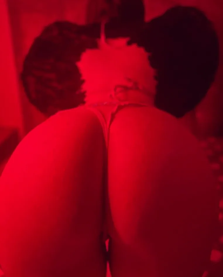 Marie, 30