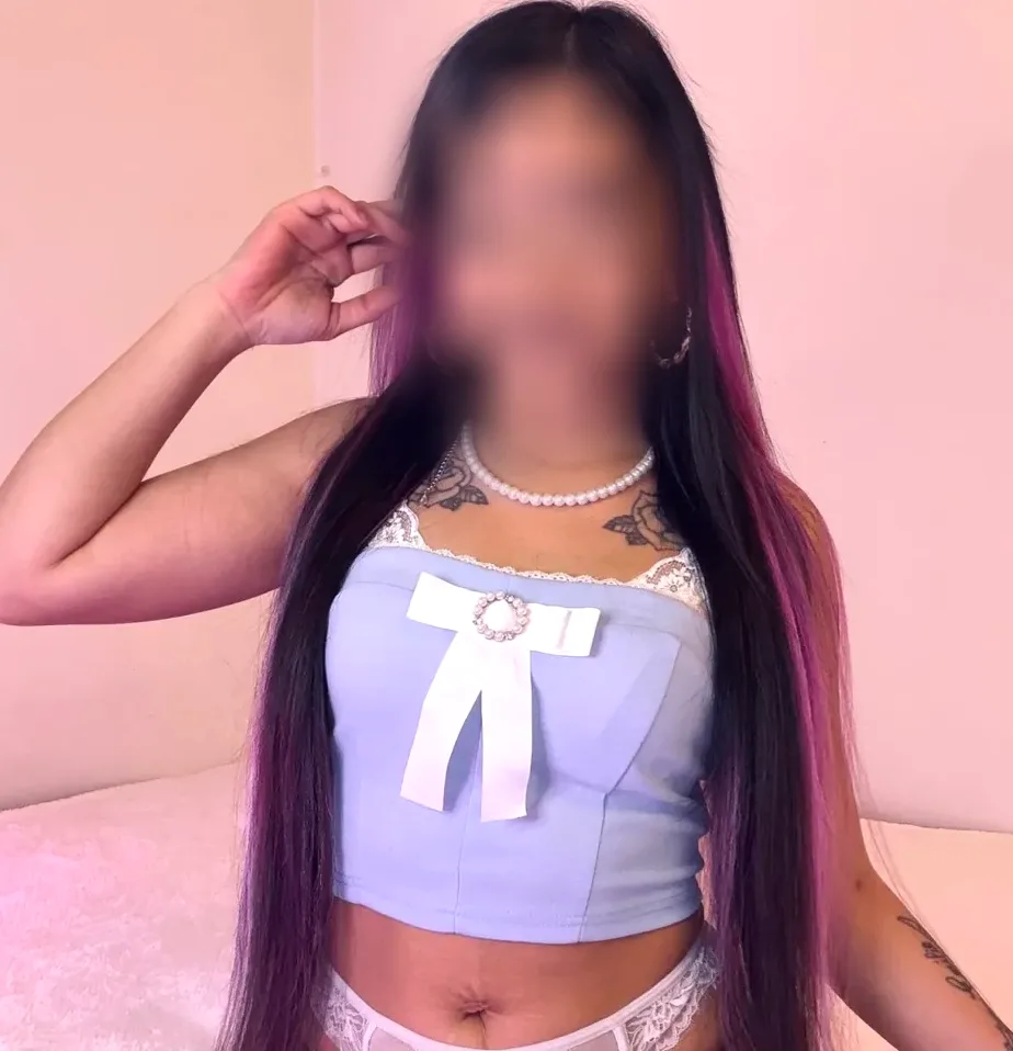 Melanie, 28