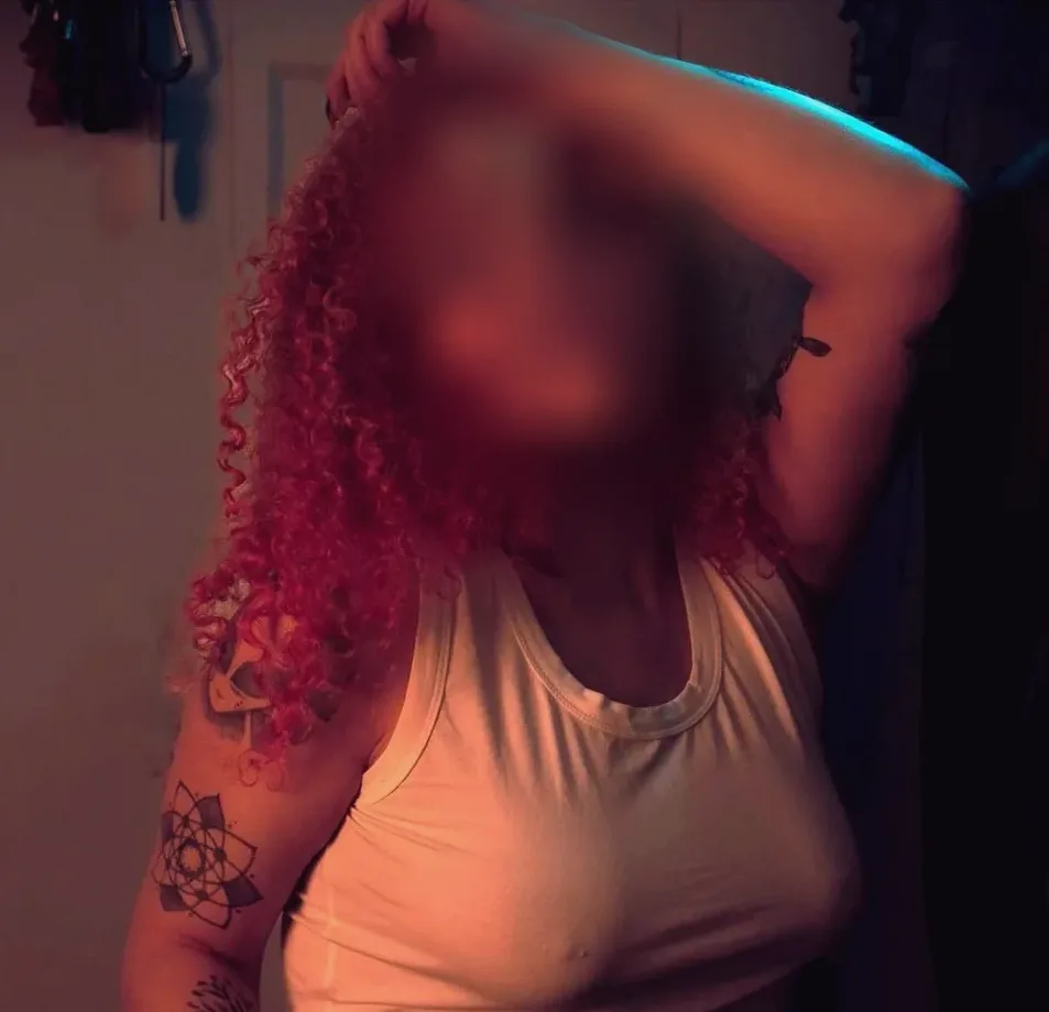 Melanie, 31
