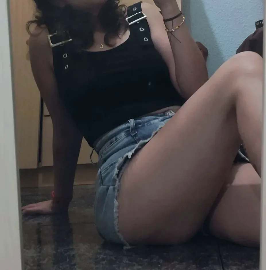 Michelle, 32
