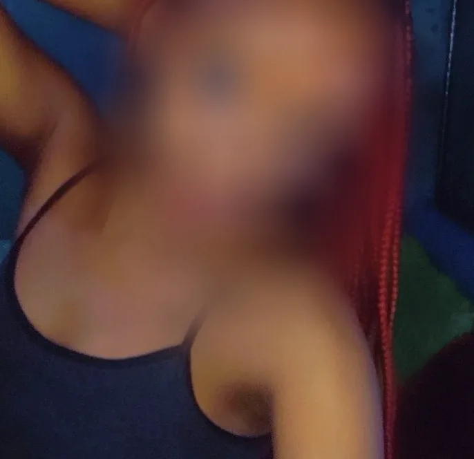 Pia, 23